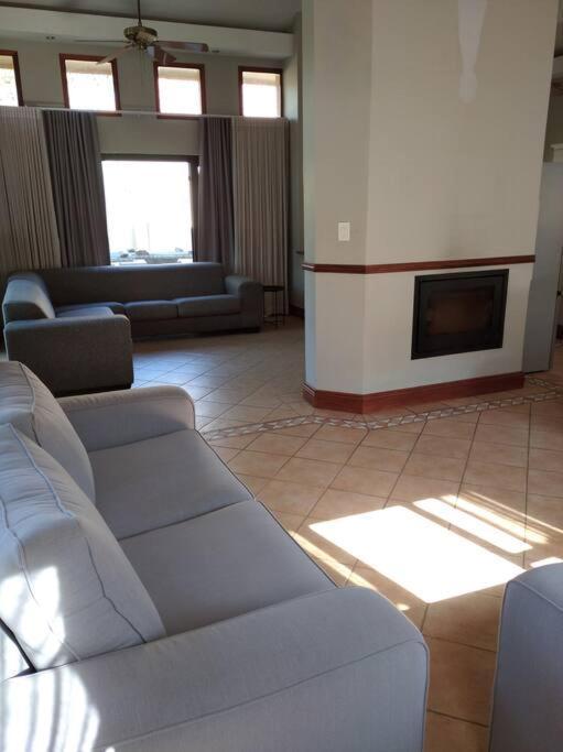 Pecanwood Estate Cosy 3 Bedroom Villa With Pool Hartbeespoort Eksteriør billede