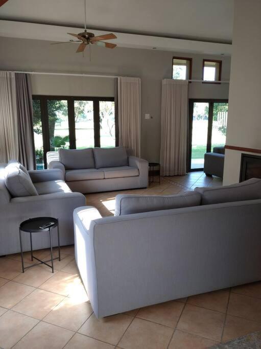 Pecanwood Estate Cosy 3 Bedroom Villa With Pool Hartbeespoort Eksteriør billede