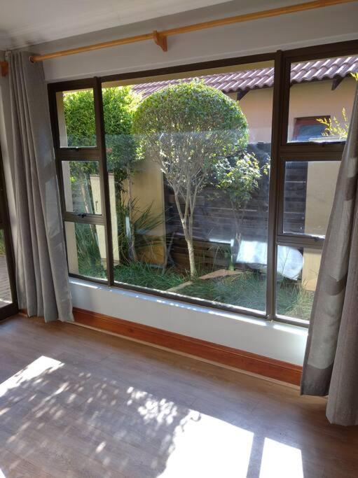 Pecanwood Estate Cosy 3 Bedroom Villa With Pool Hartbeespoort Eksteriør billede