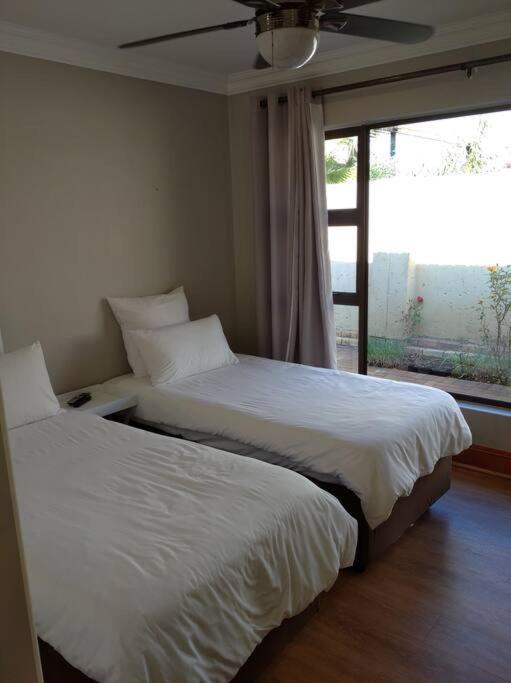 Pecanwood Estate Cosy 3 Bedroom Villa With Pool Hartbeespoort Eksteriør billede